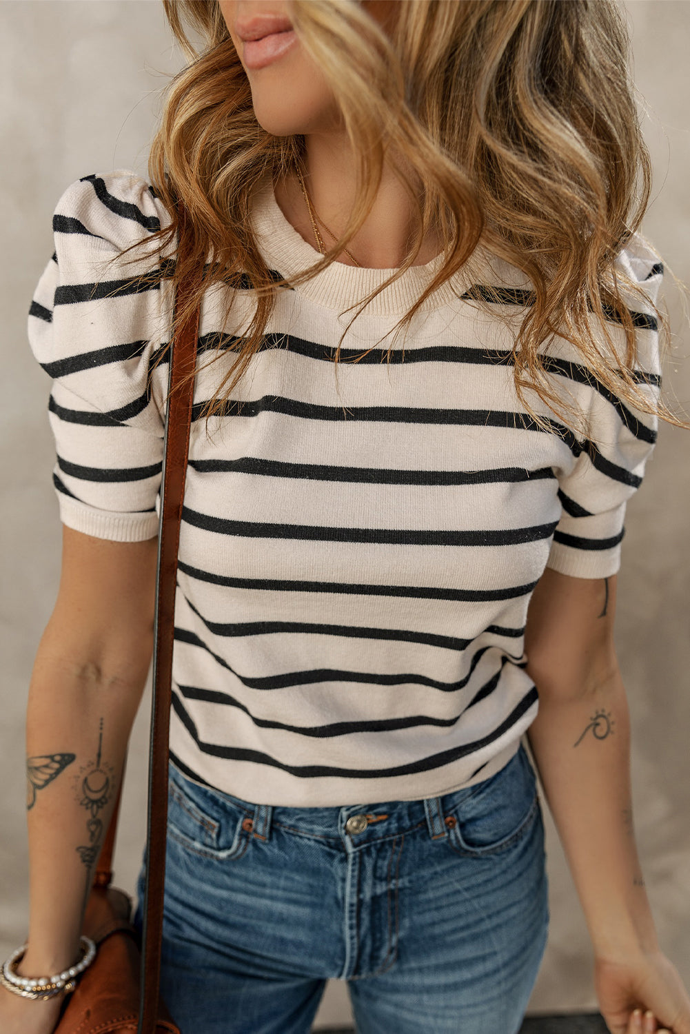 White Stripe Ribbed Trim Round Neck Bubble Sleeve Knitted Top
